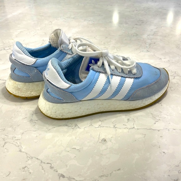 Adidas sneakers. - Picture 2 of 3